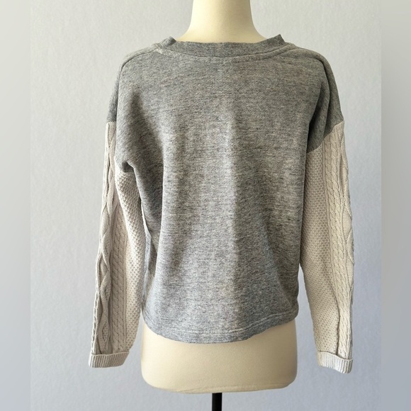 2 for $26 CAbi Fusion Sweatshirt Sweater Cable Knit Gray Drop Shoulder Medium - Picture 4 of 7
